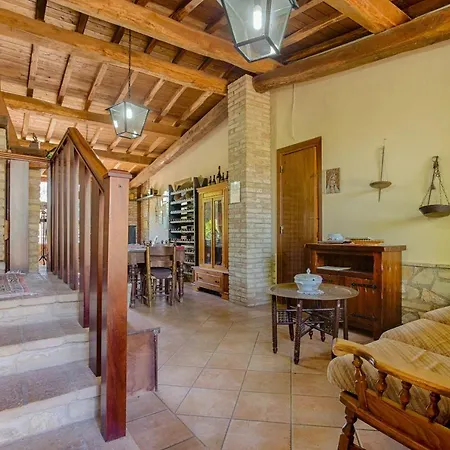 Agriturismo La Mora - Pesci Farm stay *